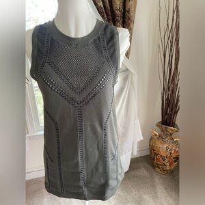 Athleta women sleeveless top